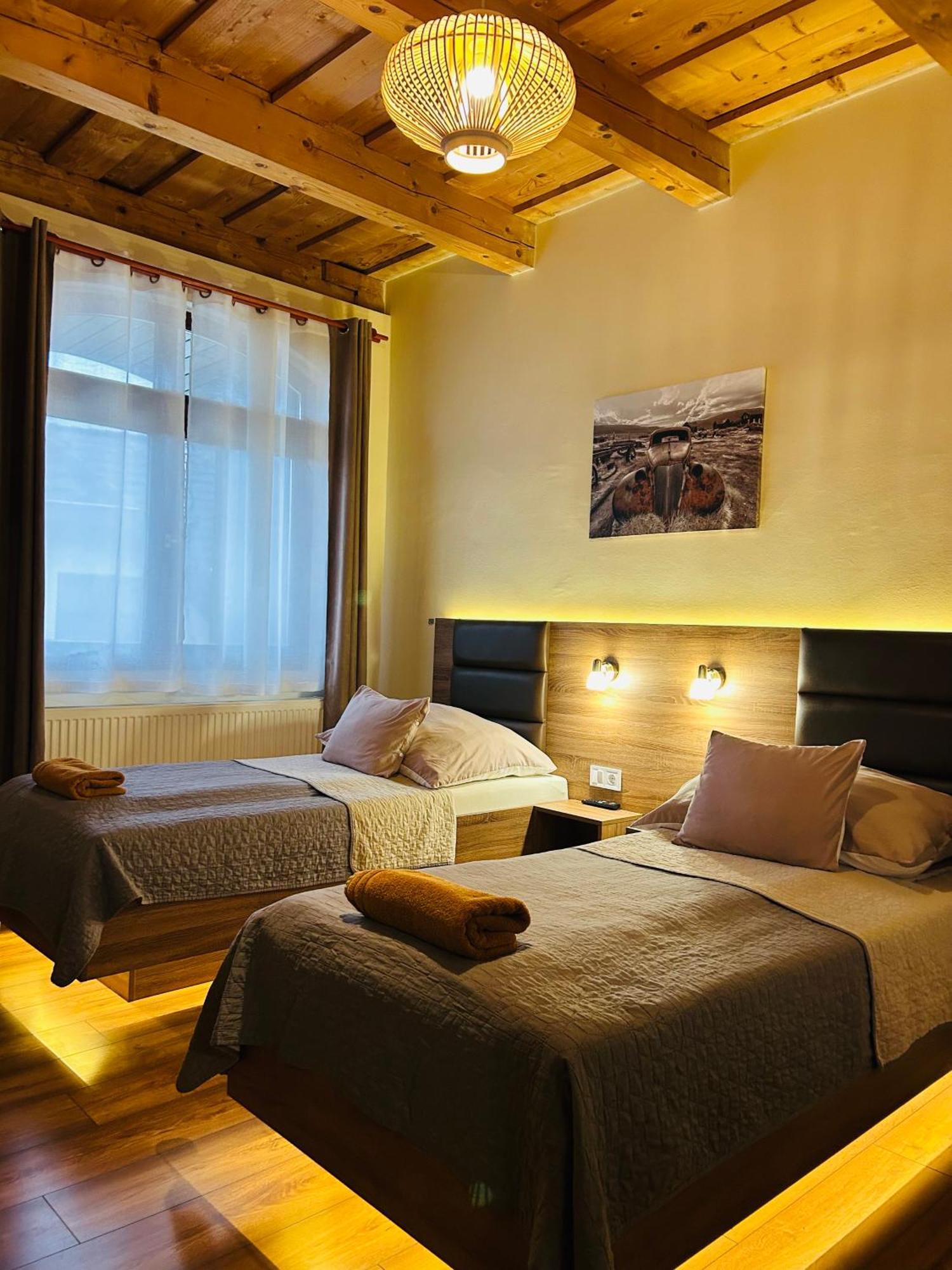Harmonia Vendeghaz Hotel Miskolc Eksteriør billede