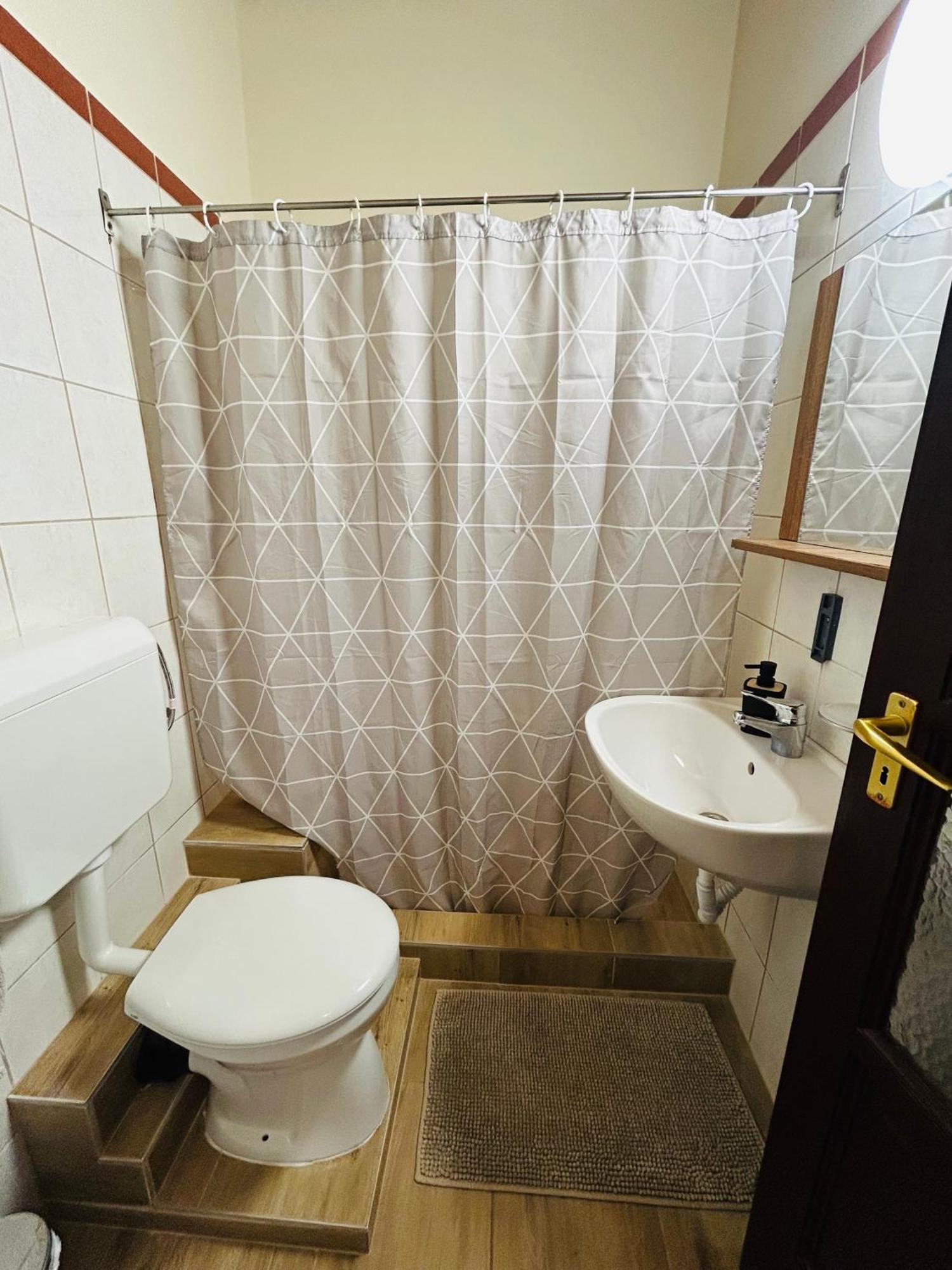 Harmonia Vendeghaz Hotel Miskolc Eksteriør billede