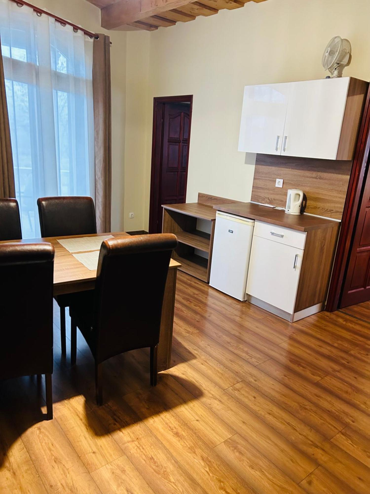 Harmonia Vendeghaz Hotel Miskolc Eksteriør billede