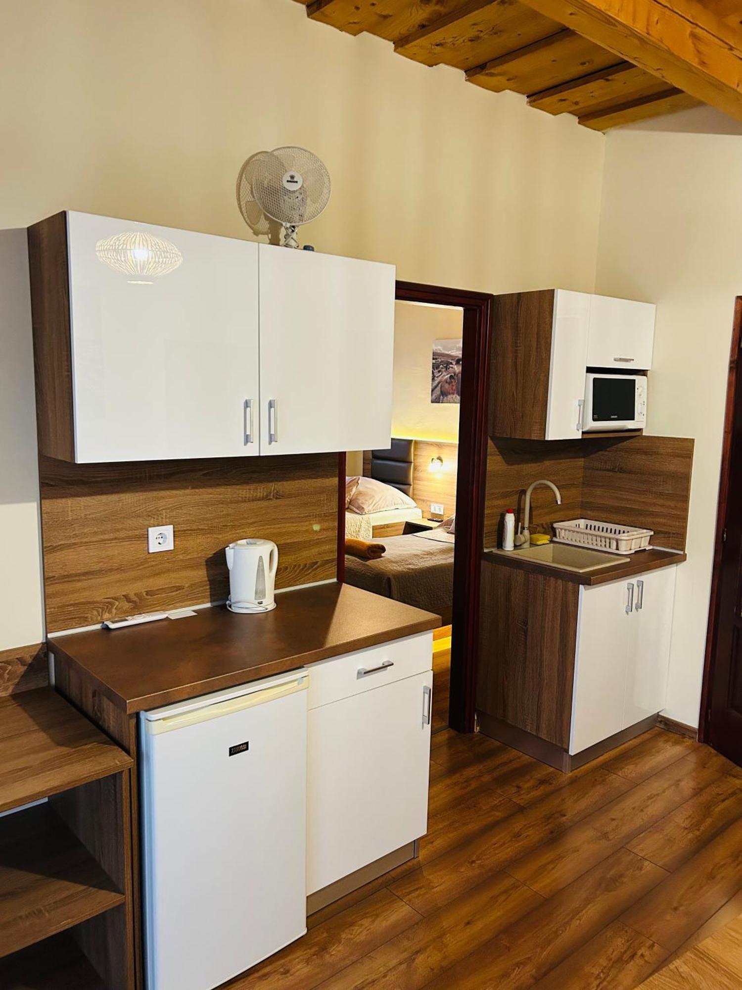 Harmonia Vendeghaz Hotel Miskolc Eksteriør billede