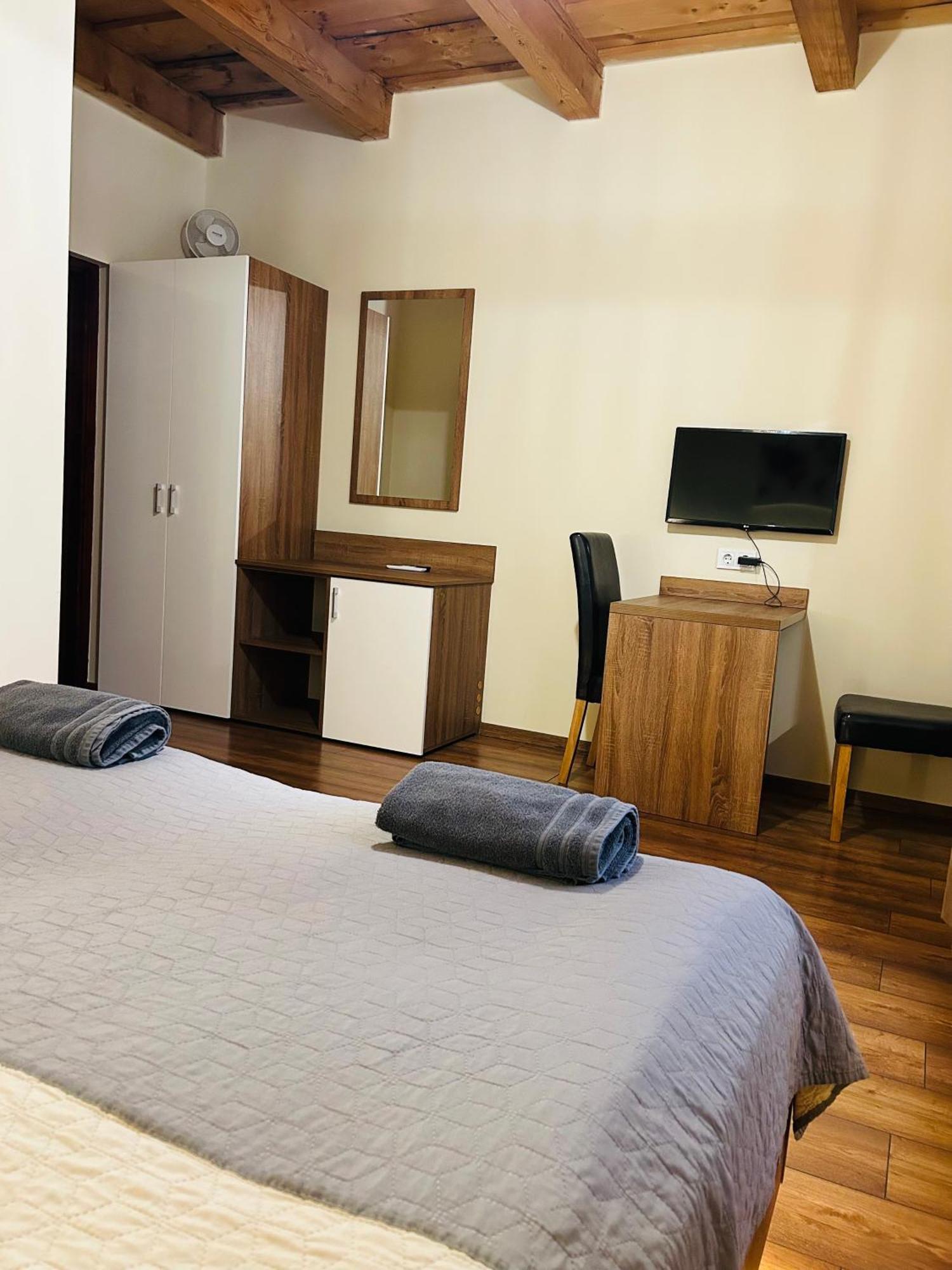 Harmonia Vendeghaz Hotel Miskolc Eksteriør billede