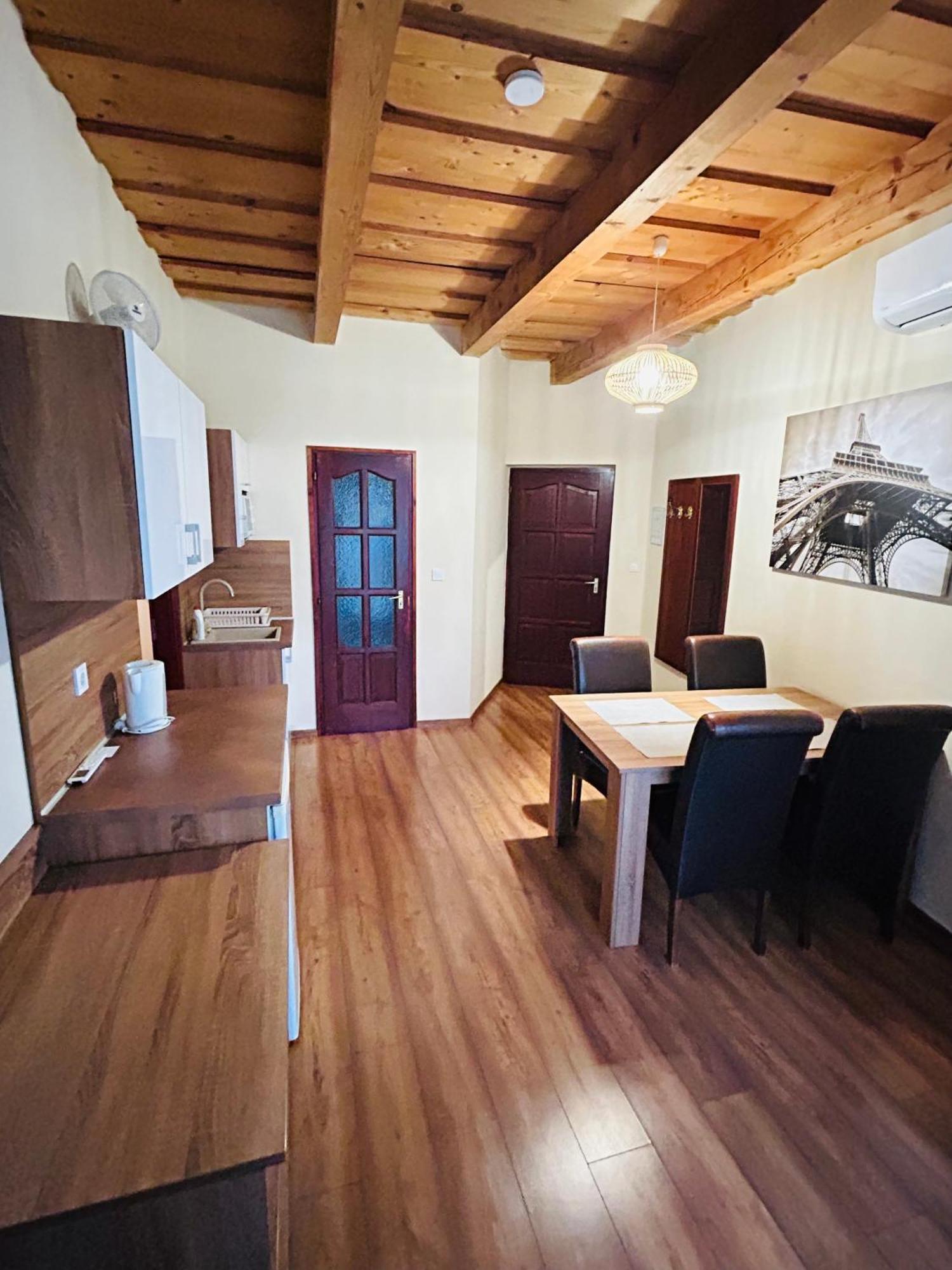 Harmonia Vendeghaz Hotel Miskolc Eksteriør billede